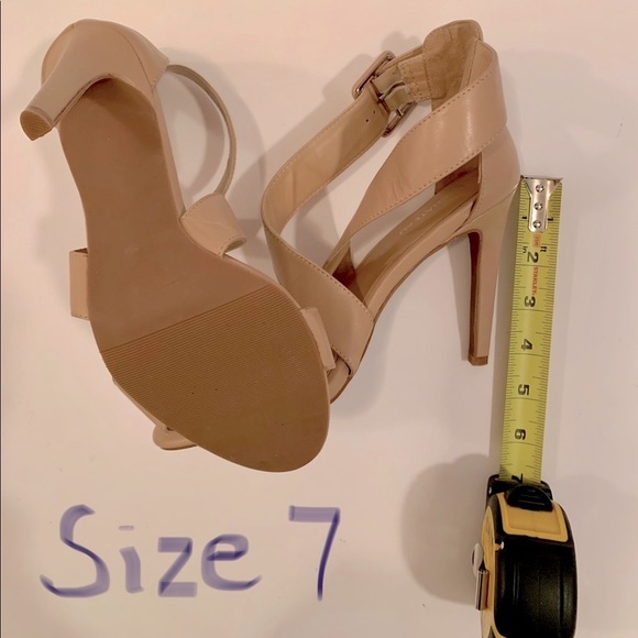 BNWOT Le Chateau heels - Picture 3 of 7